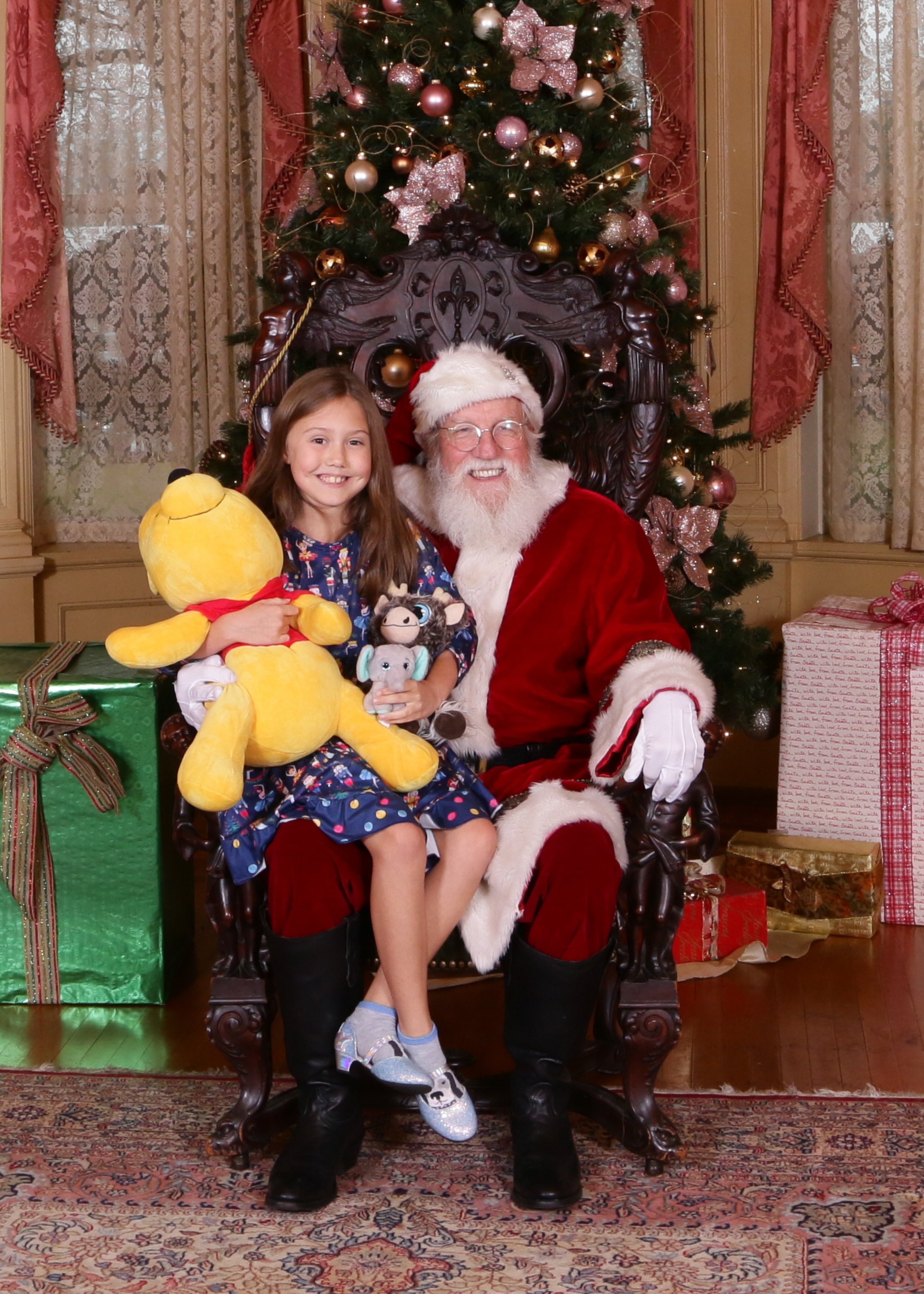 Santa Bob with girl 01